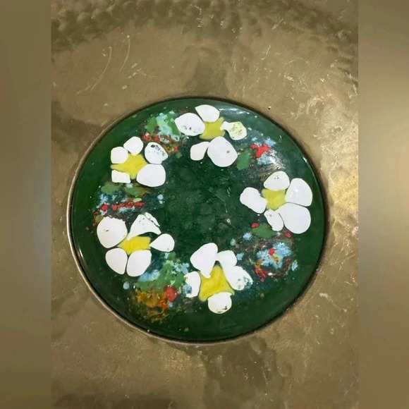 Vintage Brass MCM Decorative Plate Wall Hanging Dish Handpainted Ceramic - Picture 2 of 8